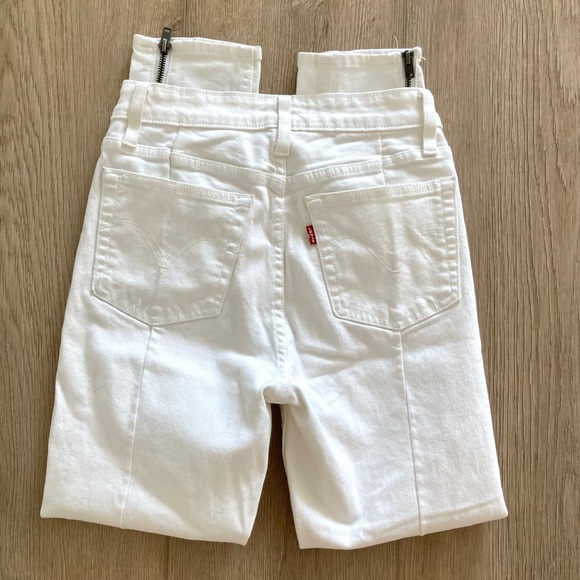 Levi’s Altered 721 High Rise Skinny White Jeans - Picture 8 of 10